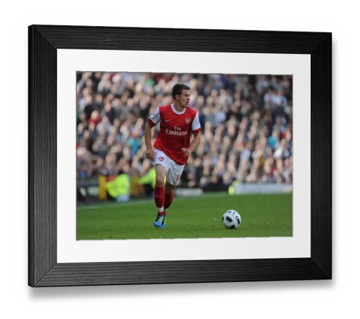 Framed Print : Aaron Ramsey (Arsenal). Fulham 2: 2 Arsenal, Barclays Premier League, Craven Cottage