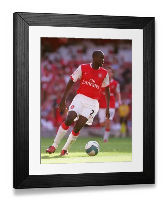 Framed Print : Emmanuel Eboue's Victory Goal: Arsenal 2-1 Paris Saint-Germain, Emirates Cup 2007 Framed Print : Emmanuel Eboue's Victory Goal: Arsenal 2-1 Paris Saint-Germain, Emirates Cup 2007