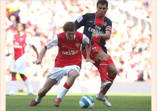 Alex Hleb (Arsenal) Pauleta (PSG)