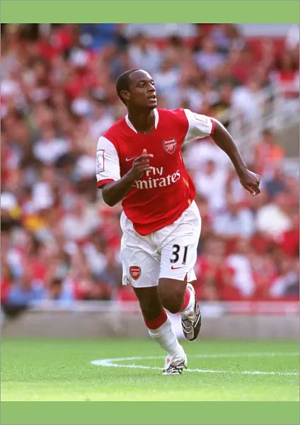 Justin Hoyte in Action: Arsenal's 2-1 Win over Paris Saint-Germain at Emirates Cup, Day One (2007)
