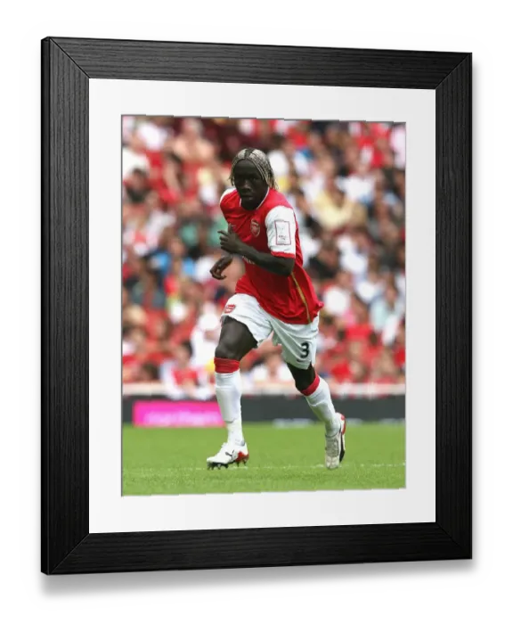 Framed Print : Bacary Sagna in Action: Arsenal's Win Against Paris Saint-Germain at Emirates Cup (2007)