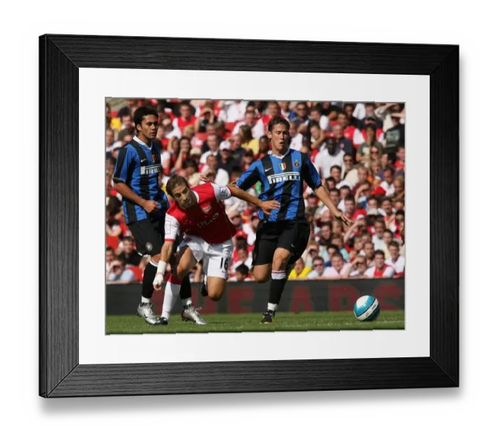 Framed Print : Mathieu Flamini (Arsenal) Attila Filkor (Inter)