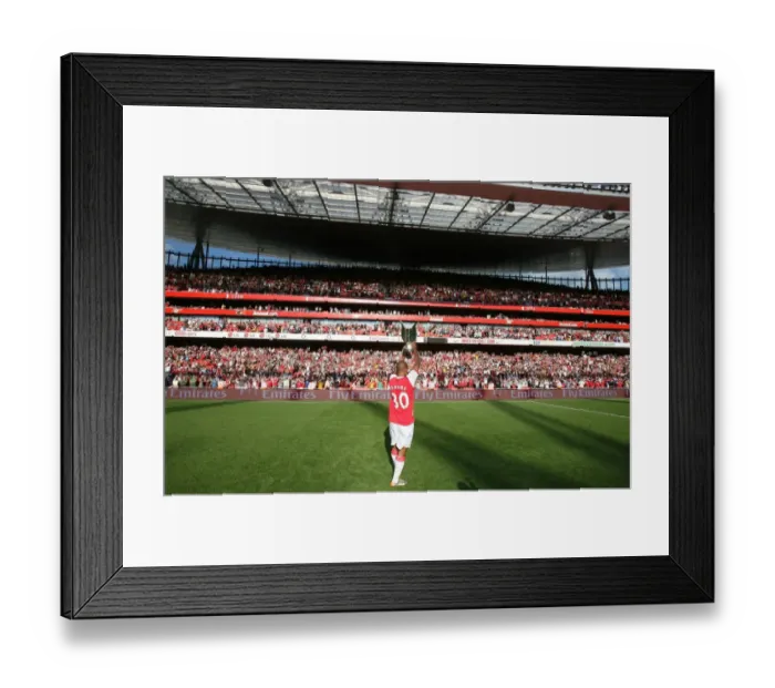 Framed Print : Armand Traore's Triumph: Arsenal's Emirates Cup Victory over Inter Milan (2007): 2-1