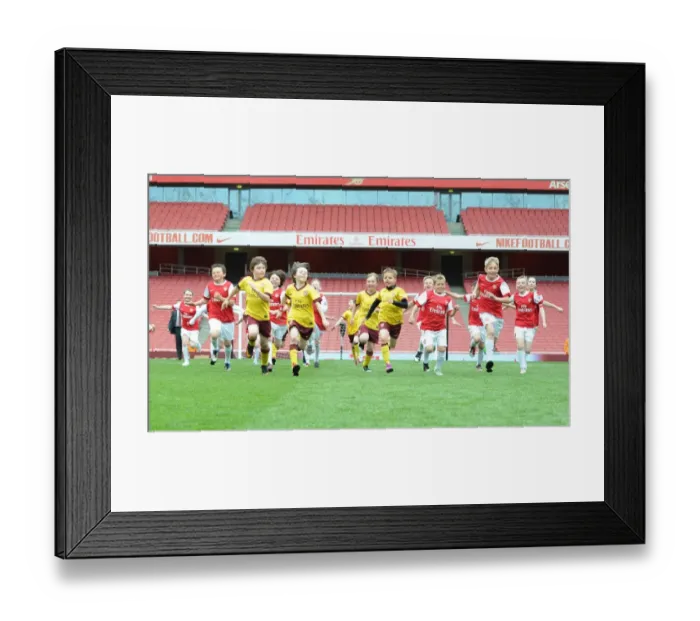 Framed Print : Determined Young Arsenal Player in Action against Aston Villa, 1:2 Loss, Emirates Stadium, 2011 Framed Print : Determined Young Arsenal Player in Action against Aston Villa, 1:2 Loss, Emirates Stadium, 2011