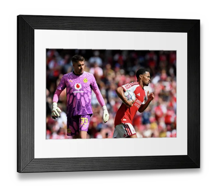 Framed Print : Arsenal FC v Borussia Dortmund - Pre-Season Friendly Framed Print : Arsenal FC v Borussia Dortmund - Pre-Season Friendly