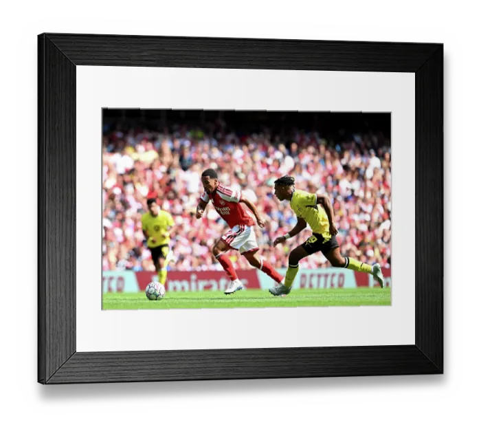 Framed Print : Arsenal FC v Borussia Dortmund - Pre-Season Friendly Framed Print : Arsenal FC v Borussia Dortmund - Pre-Season Friendly