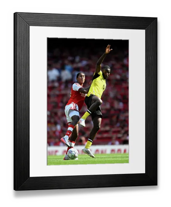 Framed Print : Arsenal FC v Borussia Dortmund - Pre-Season Friendly Framed Print : Arsenal FC v Borussia Dortmund - Pre-Season Friendly