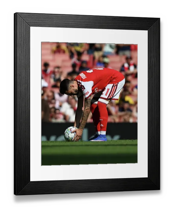 Framed Print : Arsenal FC v Borussia Dortmund - Pre-Season Friendly Framed Print : Arsenal FC v Borussia Dortmund - Pre-Season Friendly