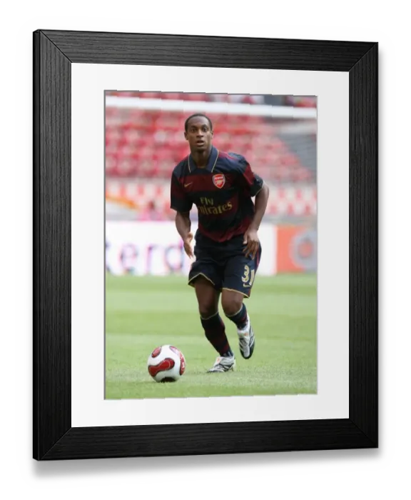 Framed Print : Arsenal's Justin Hoyte in Action: 2-1 Win Over Lazio, Amsterdam Tournament 2007 Framed Print : Arsenal's Justin Hoyte in Action: 2-1 Win Over Lazio, Amsterdam Tournament 2007