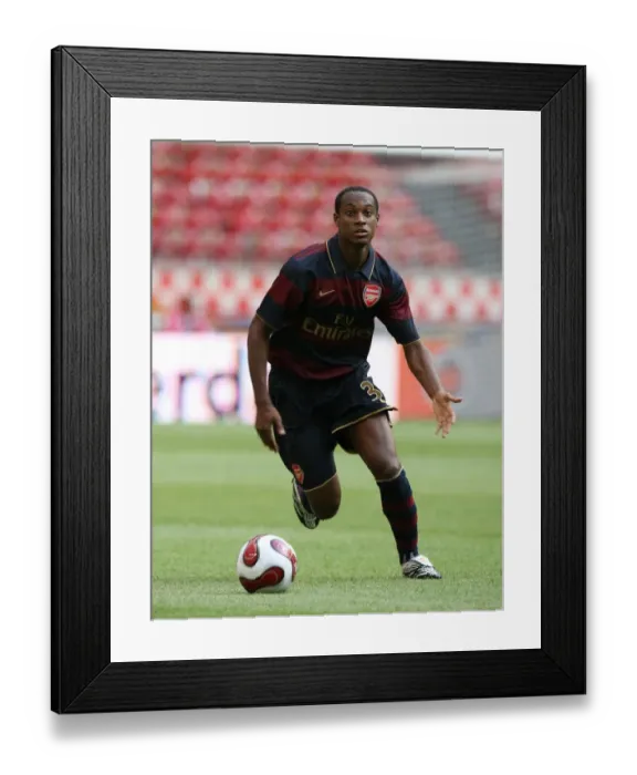 Framed Print : Arsenal's Justin Hoyte in Action: Arsenal vs. Lazio, Amsterdam Tournament 2007 (Day 1, 2:1 Win) Framed Print : Arsenal's Justin Hoyte in Action: Arsenal vs. Lazio, Amsterdam Tournament 2007 (Day 1, 2:1 Win)