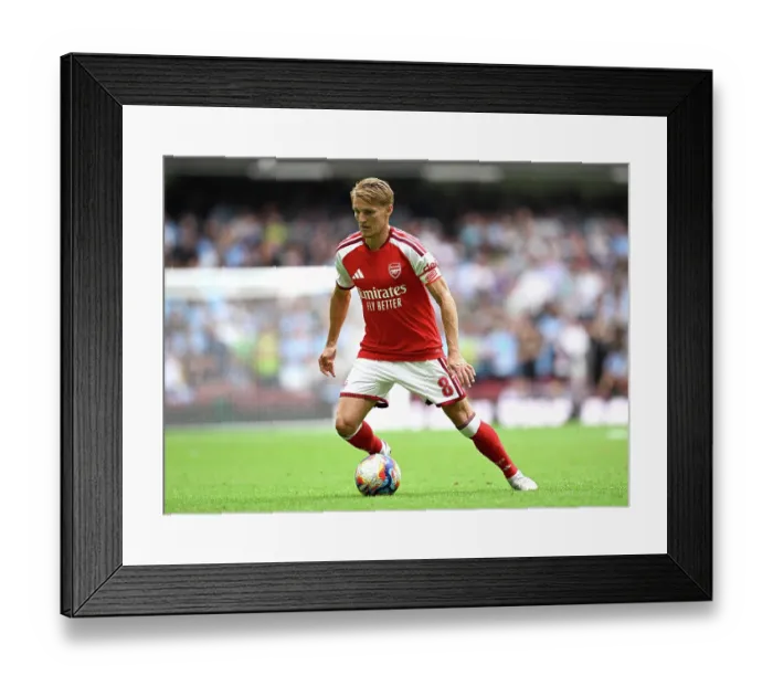 Framed Print : Arsenal v Manchester City - 2026 FA Community Shield Framed Print : Arsenal v Manchester City - 2026 FA Community Shield