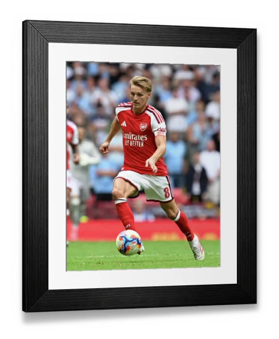 Framed Print : Arsenal v Manchester City - 2026 FA Community Shield Framed Print : Arsenal v Manchester City - 2026 FA Community Shield
