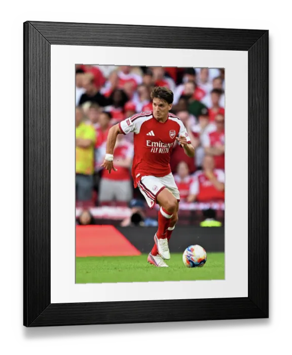 Framed Print : Arsenal v Manchester City - 2026 FA Community Shield Framed Print : Arsenal v Manchester City - 2026 FA Community Shield