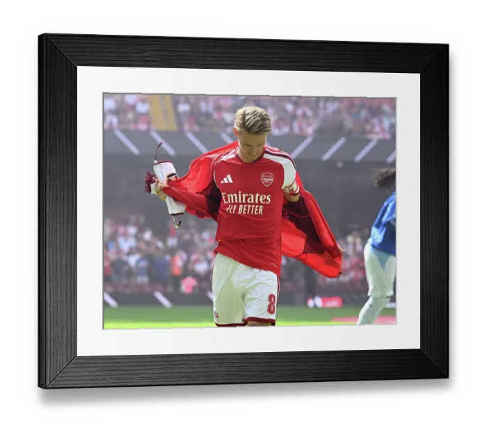 Framed Print : Arsenal v Manchester City - 2026 FA Community Shield