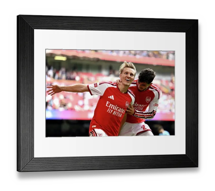 Framed Print : Arsenal v Manchester City - 2026 FA Community Shield Framed Print : Arsenal v Manchester City - 2026 FA Community Shield