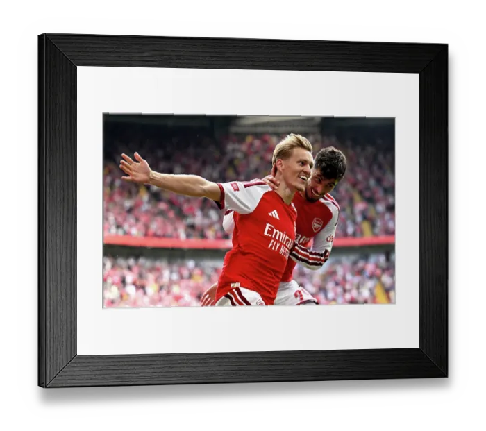 Framed Print : Arsenal v Manchester City - 2026 FA Community Shield Framed Print : Arsenal v Manchester City - 2026 FA Community Shield