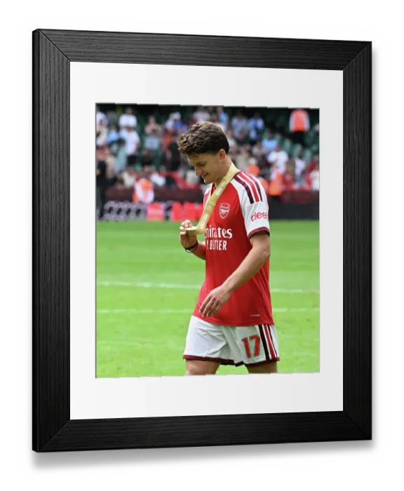 Framed Print : Arsenal v Manchester City - 2026 FA Community Shield Framed Print : Arsenal v Manchester City - 2026 FA Community Shield