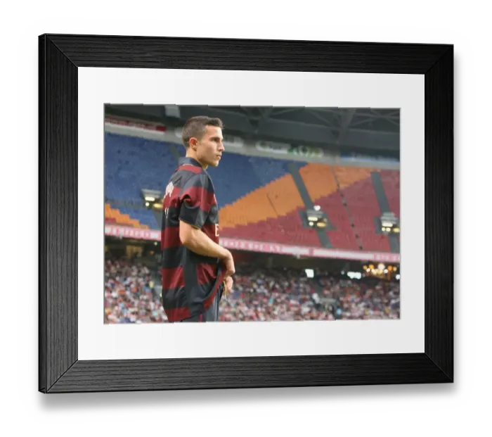 Framed Print : Van Persie's Debut Goal: Arsenal Edges Past Lazio 2-1 at Amsterdam Tournament