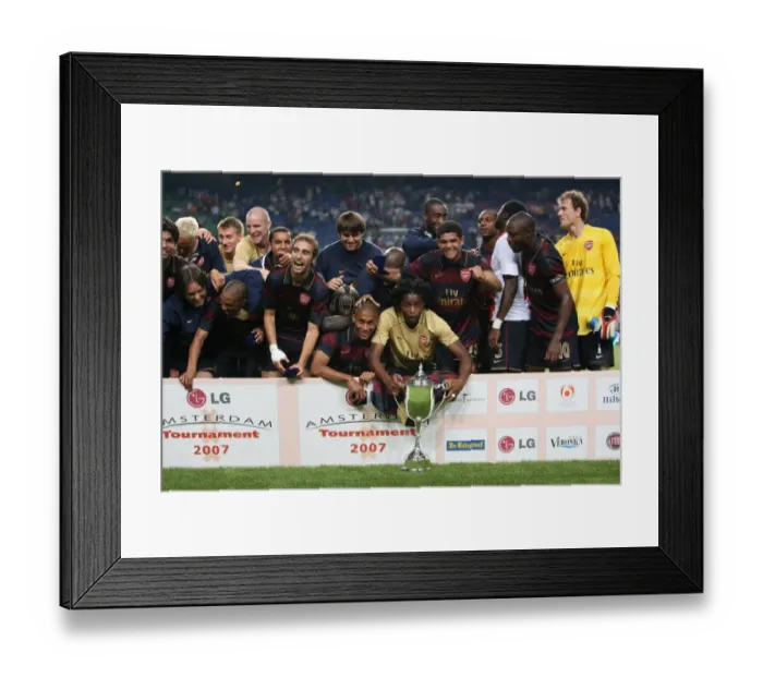 Framed Print : Arsenal's Amsterdam Triumph: 1-0 Victory over Ajax