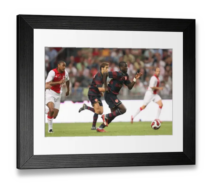 Framed Print : Manu Eboue (Arsenal) Colin (Ajax) Framed Print : Manu Eboue (Arsenal) Colin (Ajax)