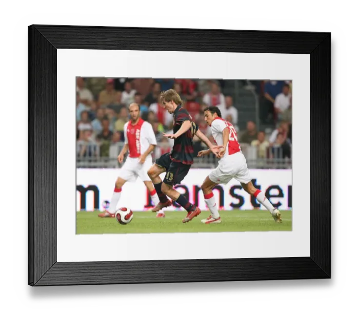 Framed Print : Alex Hleb (Arsenal) George Ogararu (Ajax)