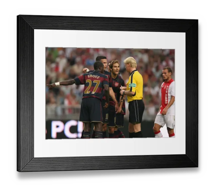 Framed Print : Robin van Persie, Manu Eboue and Mathieu Flamini (Arsenal) talk to the referee Framed Print : Robin van Persie, Manu Eboue and Mathieu Flamini (Arsenal) talk to the referee