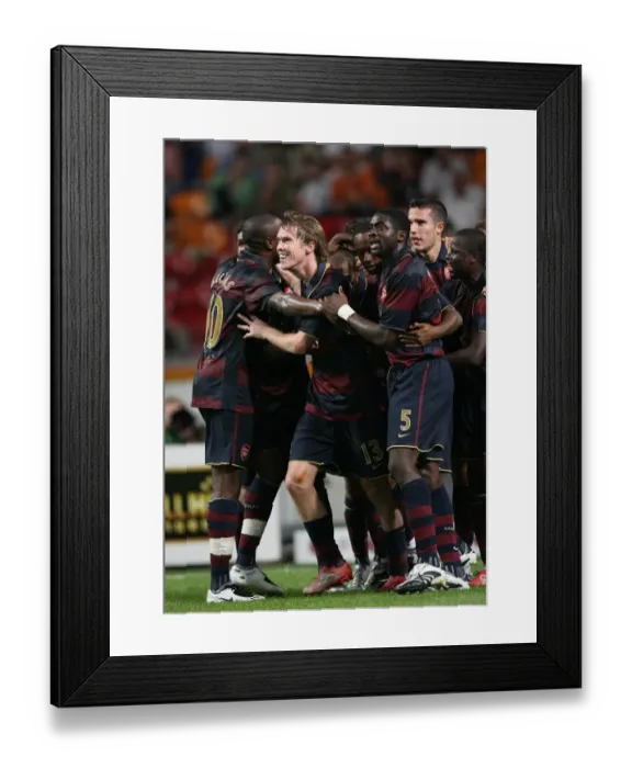 Framed Print : Robin van Persie celebrates scoring the Arsenal goal with William Gallas