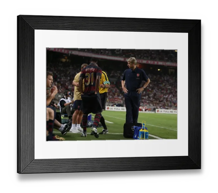 Framed Print : Arsenal manager Arsene Wenger and substitute Justin Hoyte Framed Print : Arsenal manager Arsene Wenger and substitute Justin Hoyte