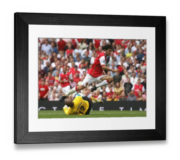 Framed Print : Cesc Fabregas (Arsenal) Tony Warner (Fulham)