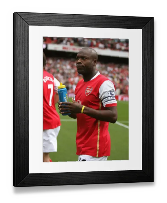Framed Print : Arsenal captain William Gallas