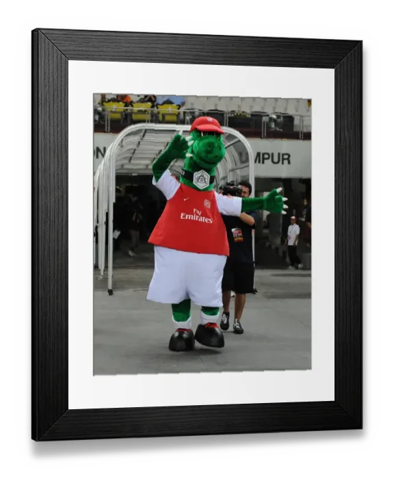 Framed Print : Arsenal Thrashes Malaysia XI 4-0 at Bukit Jalil Stadium, Kuala Lumpur (13 / 7 / 2011) Framed Print : Arsenal Thrashes Malaysia XI 4-0 at Bukit Jalil Stadium, Kuala Lumpur (13 / 7 / 2011)