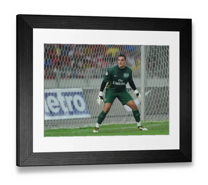 Framed Print : Vito Mannone at Suajuna Hotel, Kuala Lumpur, 2011 (Arsenal Football Club)