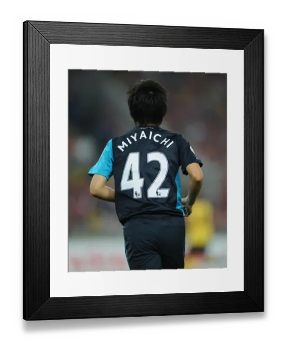 Framed Print : Ryo Miyaichi (Arsenal). Suajuna Hotel, Kuala Lumpur, Malaysia, 13 / 7 / 2011 Framed Print : Ryo Miyaichi (Arsenal). Suajuna Hotel, Kuala Lumpur, Malaysia, 13 / 7 / 2011