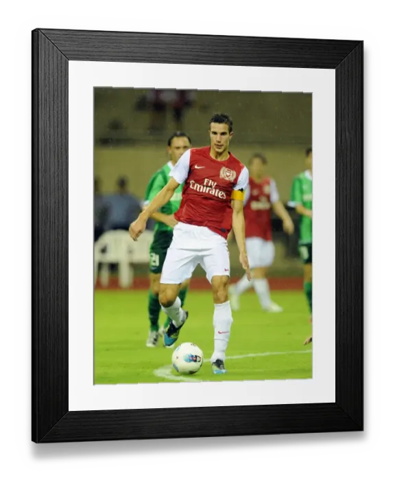 Framed Print : Robin van Persie in Action: Arsenal vs Hangzhou Greentown, 2011 Framed Print : Robin van Persie in Action: Arsenal vs Hangzhou Greentown, 2011