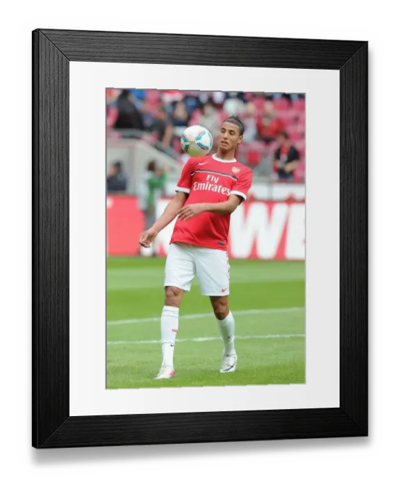 Framed Print : Marouane Chamakh in Action for Arsenal against Cologne Framed Print : Marouane Chamakh in Action for Arsenal against Cologne