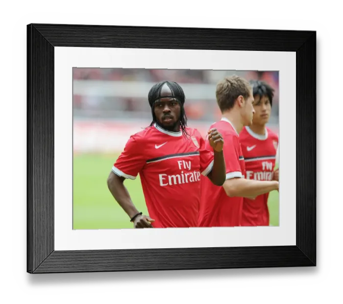 Framed Print : Gervinho in Action: Arsenal vs. Cologne, 2011 Framed Print : Gervinho in Action: Arsenal vs. Cologne, 2011