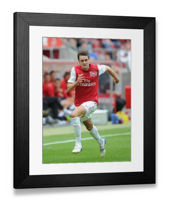 Framed Print : Arsenal's Carl Jenkinson at Pre-Season Training in Cologne