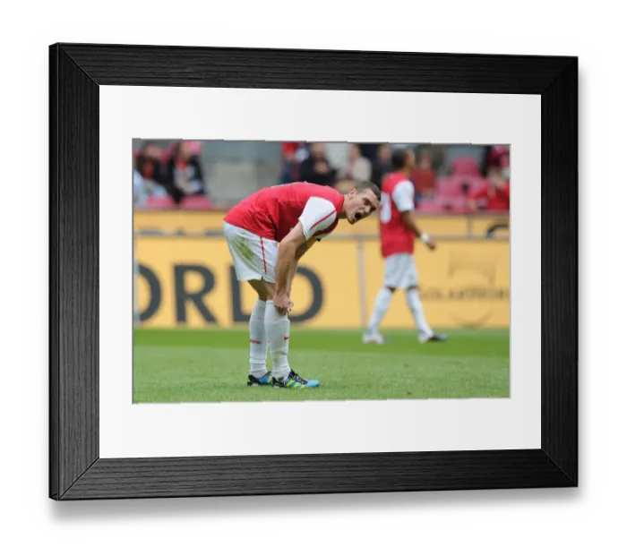 Framed Print : Thomas Vermaelen Leads Arsenal in Pre-Season Clash against Cologne Framed Print : Thomas Vermaelen Leads Arsenal in Pre-Season Clash against Cologne