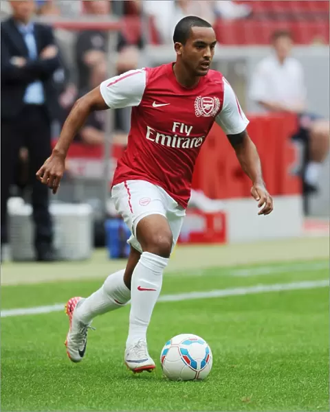 Theo Walcott in Action: Cologne vs Arsenal, 2011