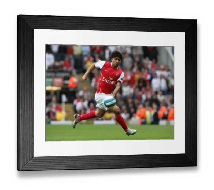 Framed Print : Eduardo's Battle: 1:1 Stalemate Against Blackburn Rovers, Premier League, 2007 Framed Print : Eduardo's Battle: 1:1 Stalemate Against Blackburn Rovers, Premier League, 2007