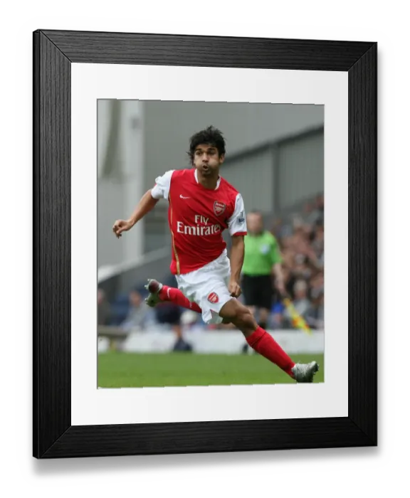 Framed Print : Determined Eduardo: The Battle of Ewood Park - Arsenal vs. Blackburn Rovers, 1-1, Premier League, 2007 Framed Print : Determined Eduardo: The Battle of Ewood Park - Arsenal vs. Blackburn Rovers, 1-1, Premier League, 2007