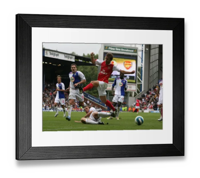 Framed Print : Mathieu Flamini (Arsenal) Stephen Warnock (Blackburn Rovers) Framed Print : Mathieu Flamini (Arsenal) Stephen Warnock (Blackburn Rovers)