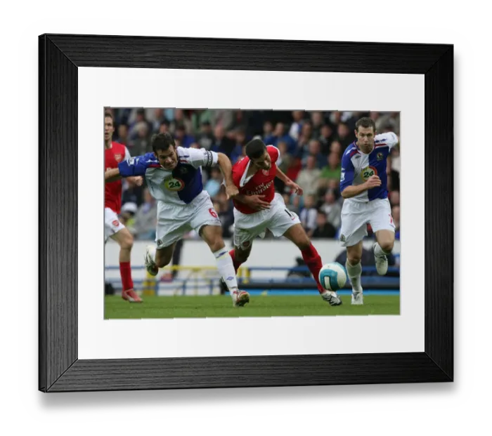 Framed Print : Robin van Persie (Arsenal) is pulled back by Blackburn defender Ryan Nelson Framed Print : Robin van Persie (Arsenal) is pulled back by Blackburn defender Ryan Nelson