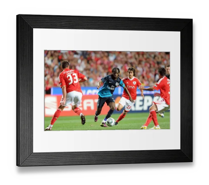 Framed Print : Gervinho Charges Past Benfica's Jardel and Aimar in 2011 Pre-Season Friendly