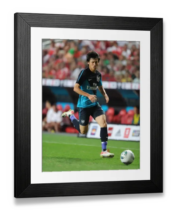 Framed Print : Arsenal's Ryo Miyaichi Shines in Benfica Pre-Season Friendly, 2011 Framed Print : Arsenal's Ryo Miyaichi Shines in Benfica Pre-Season Friendly, 2011