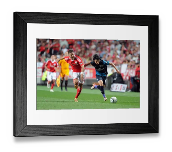 Framed Print : Miyaichi vs. Garcia: Battle at Estadio da Luz - Benfica vs. Arsenal Pre-Season Clash (2011)