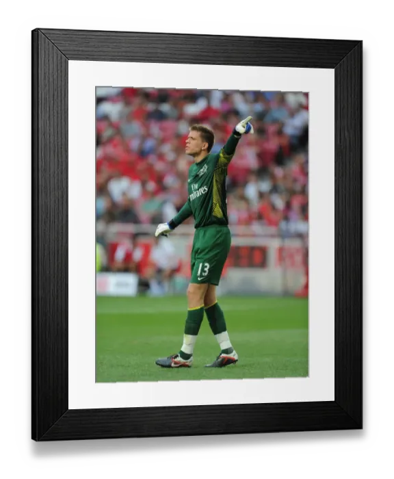 Framed Print : Gervinho in Action: Arsenal vs. Benfica, Lisbon 2011 Framed Print : Gervinho in Action: Arsenal vs. Benfica, Lisbon 2011