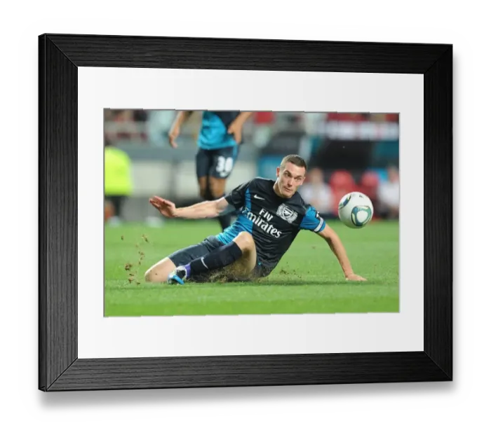 Framed Print : Thomas Vermaelen of Arsenal in Action against Benfica (2011-12)