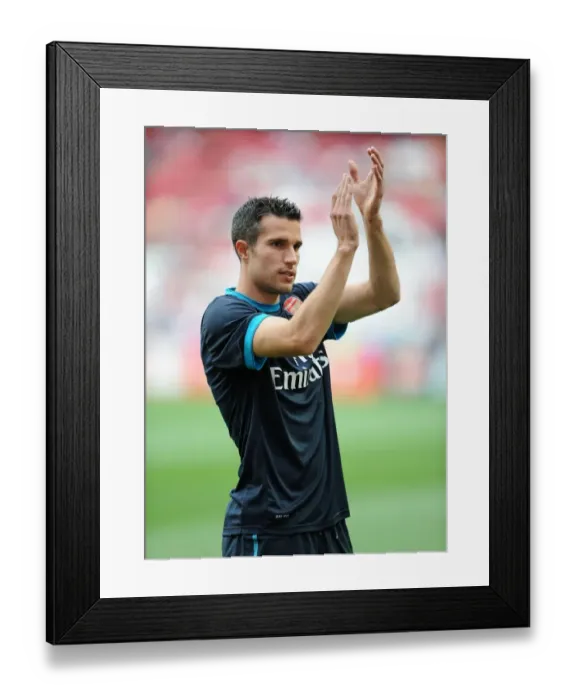 Framed Print : Arsenal vs. Benfica: Pre-Season Showdown at Estadio da Luz, Lisbon (2011)