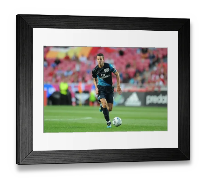 Framed Print : Robin van Persie vs Benfica: Arsenal's Pre-Season Showdown in Lisbon, 2011 Framed Print : Robin van Persie vs Benfica: Arsenal's Pre-Season Showdown in Lisbon, 2011
